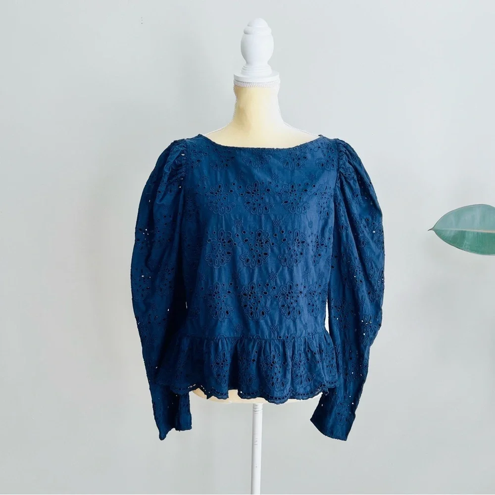 Express eyelet puff sleeve peplum top - Picture 4 of 10